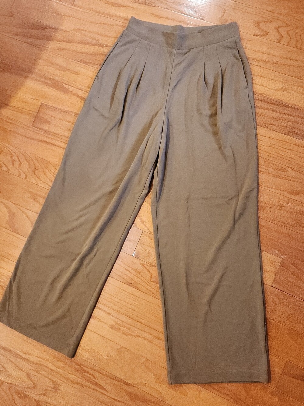 Uniqlo Wide-Leg Pants